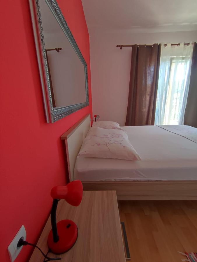 Apartments Laus Zavalatica Exterior photo